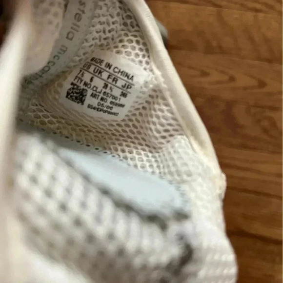 Vintage Adidas Stella  McCartney Foldable Travel Flat in Love-heart bag - Picture 3 of 5